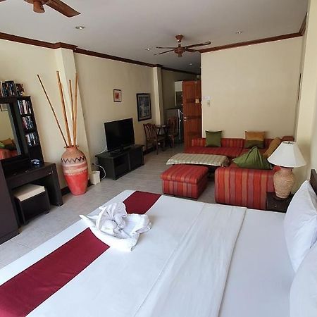 Patong Karlssons Hotel מראה חיצוני תמונה