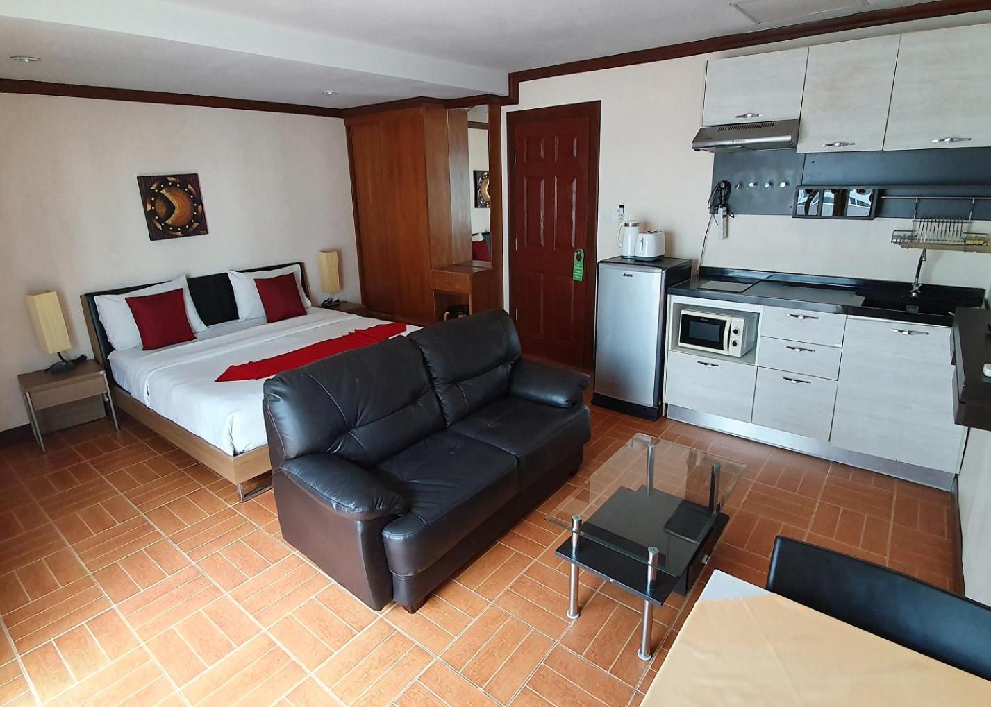 Patong Karlssons Hotel מראה חיצוני תמונה